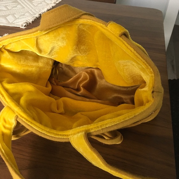 Embellish Velvet Handbag - Picture 5 of 6